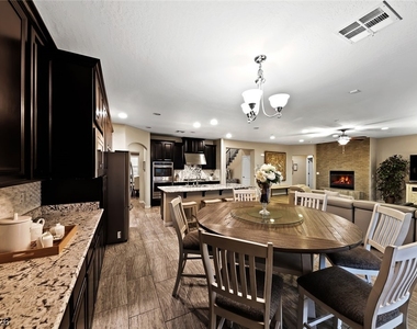 7148 White Bloom Avenue - Photo Thumbnail 18