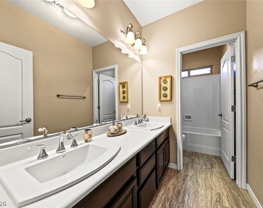 7148 White Bloom Avenue - Photo Thumbnail 43