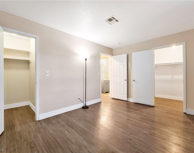 4300 N Lamont Street - Photo Thumbnail 16