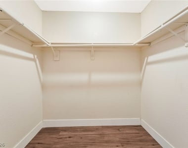 4300 N Lamont Street - Photo Thumbnail 17