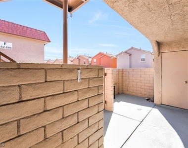 4300 N Lamont Street - Photo Thumbnail 5
