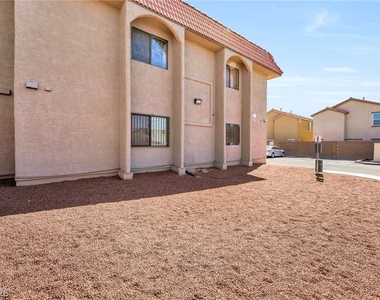 4300 N Lamont Street - Photo Thumbnail 24