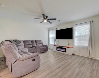 6928 Honor Hill Street - Photo Thumbnail 20