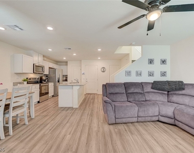 6928 Honor Hill Street - Photo Thumbnail 23