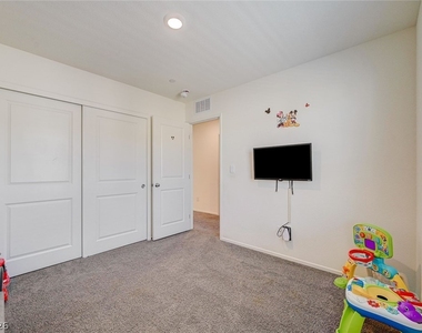 6928 Honor Hill Street - Photo Thumbnail 39