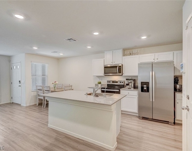 6928 Honor Hill Street - Photo Thumbnail 16