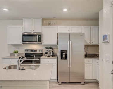 6928 Honor Hill Street - Photo Thumbnail 17