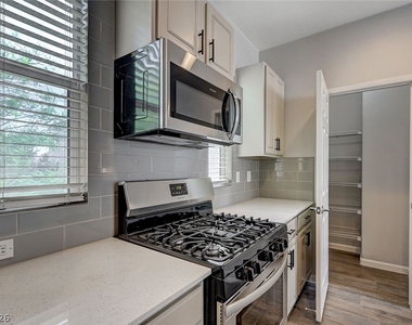 1645 Travis Jason Avenue - Photo Thumbnail 11