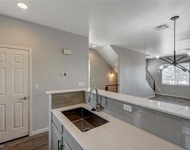 1645 Travis Jason Avenue - Photo Thumbnail 10