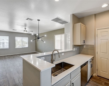 1645 Travis Jason Avenue - Photo Thumbnail 1