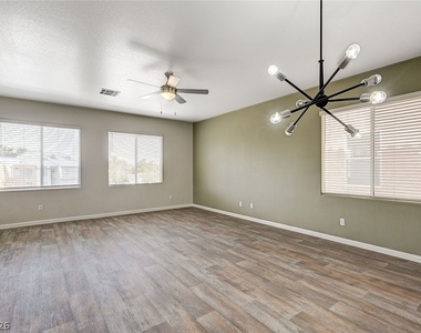 1645 Travis Jason Avenue - Photo Thumbnail 6
