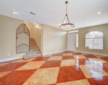 9462 Castillana Court - Photo Thumbnail 5