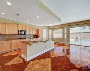 9462 Castillana Court - Photo Thumbnail 14