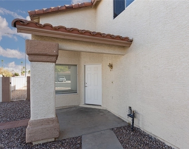 8348 Granite Peak Court - Photo Thumbnail 3