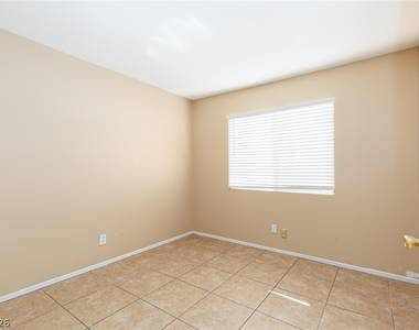 8348 Granite Peak Court - Photo Thumbnail 14