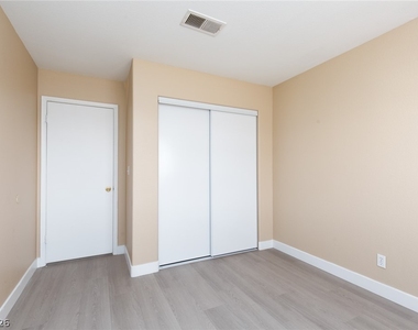 8348 Granite Peak Court - Photo Thumbnail 25