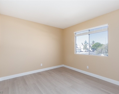 8348 Granite Peak Court - Photo Thumbnail 22