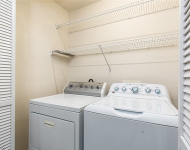 2110 Los Feliz Street - Photo Thumbnail 19