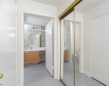 2110 Los Feliz Street - Photo Thumbnail 14