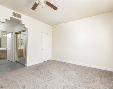 2110 Los Feliz Street - Photo Thumbnail 13