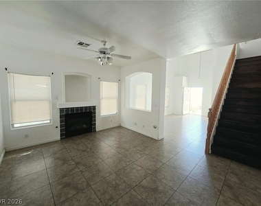 9034 Rochelle Avenue - Photo Thumbnail 3