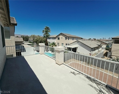 9034 Rochelle Avenue - Photo Thumbnail 6