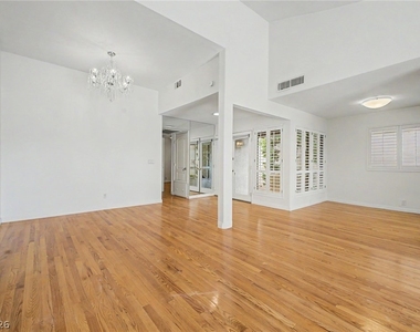 3145 Bel Air Drive - Photo Thumbnail 8