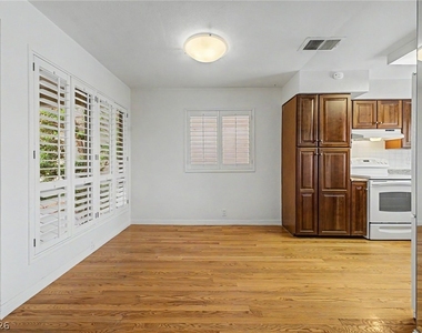 3145 Bel Air Drive - Photo Thumbnail 12
