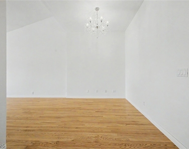 3145 Bel Air Drive - Photo Thumbnail 10