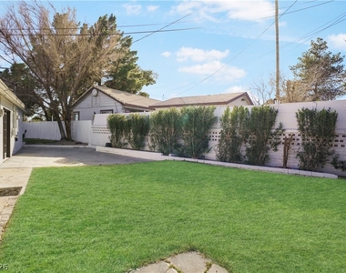 1140 Hillside Place - Photo Thumbnail 16
