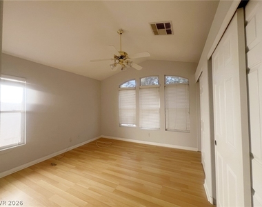 8444 Antique Cameo Avenue - Photo Thumbnail 13