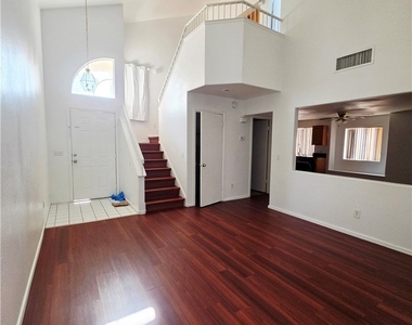 1824 Sierra Valley Way - Photo Thumbnail 2