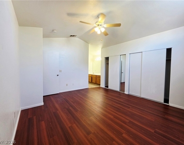 1824 Sierra Valley Way - Photo Thumbnail 12