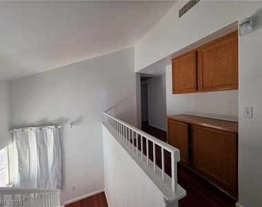 1824 Sierra Valley Way - Photo Thumbnail 10