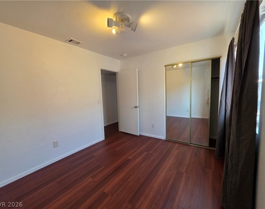 1824 Sierra Valley Way - Photo Thumbnail 19