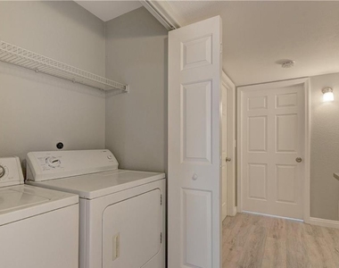 4320 W Lake Mead Boulevard - Photo Thumbnail 18