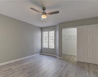 4320 W Lake Mead Boulevard - Photo Thumbnail 10