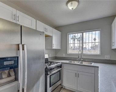 4320 W Lake Mead Boulevard - Photo Thumbnail 9