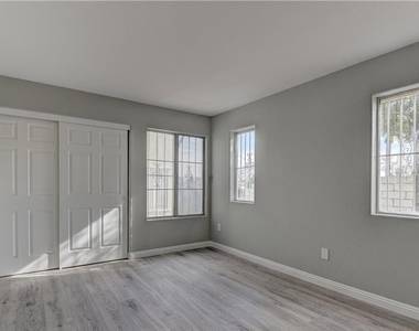 4320 W Lake Mead Boulevard - Photo Thumbnail 19