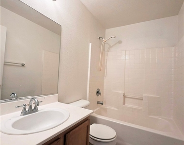 3114 Crownline Court - Photo Thumbnail 12