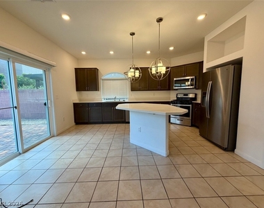 7748 Pacific Dunes Street - Photo Thumbnail 9