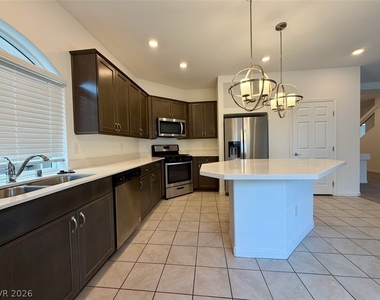 7748 Pacific Dunes Street - Photo Thumbnail 11
