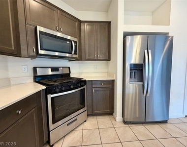 7748 Pacific Dunes Street - Photo Thumbnail 12