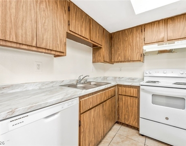 5309 W Cheyenne Avenue - Photo Thumbnail 7