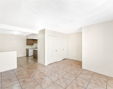 5309 W Cheyenne Avenue - Photo Thumbnail 4