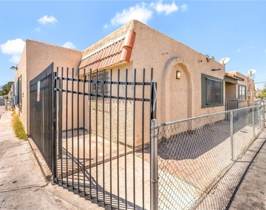 5309 W Cheyenne Avenue - Photo Thumbnail 1