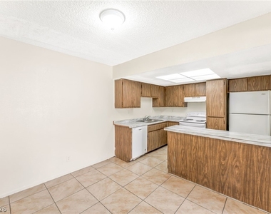 5309 W Cheyenne Avenue - Photo Thumbnail 6