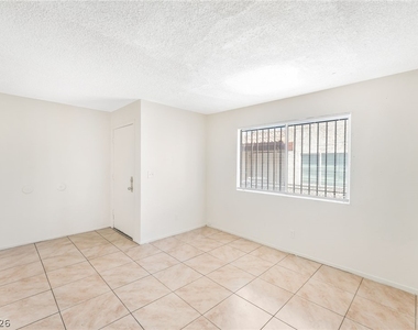 5309 W Cheyenne Avenue - Photo Thumbnail 5