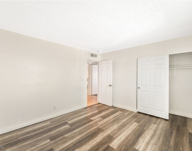 5309 W Cheyenne Avenue - Photo Thumbnail 12