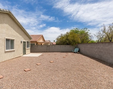 10959 Pumpkin Ridge Avenue - Photo Thumbnail 35